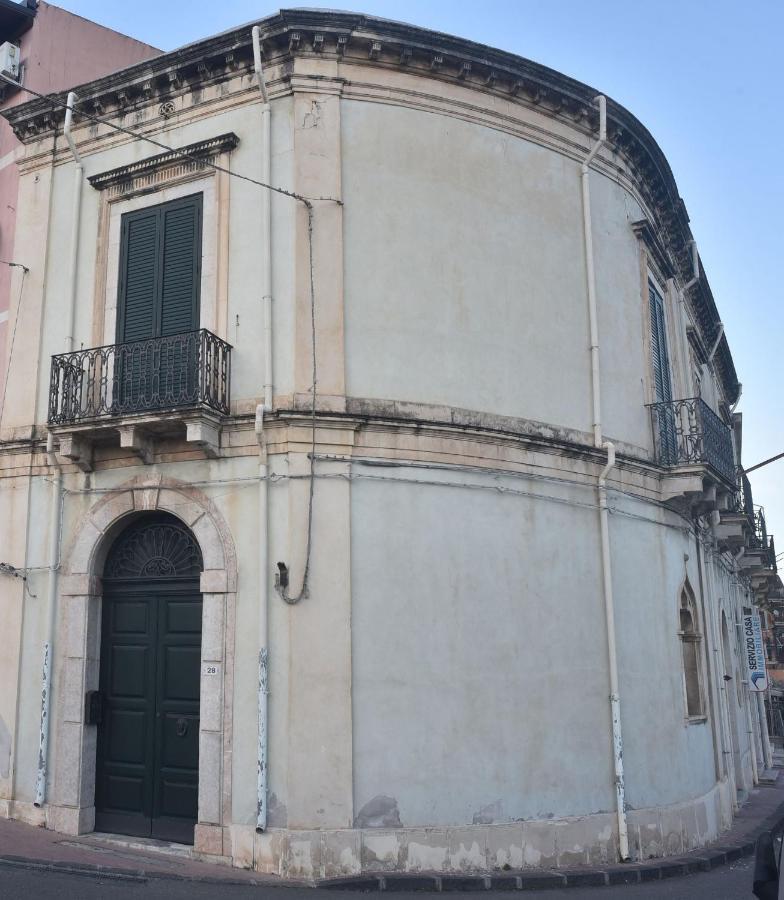 Florence Trevelyan Villa Letojanni Buitenkant foto